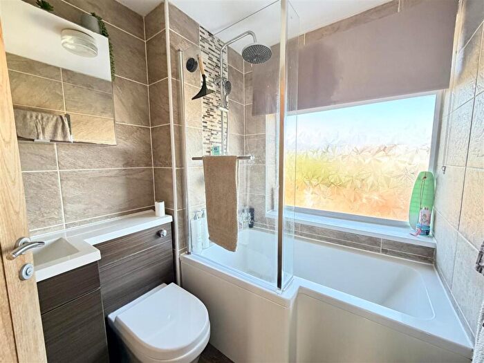 3 Bedroom Terraced House For Sale In Shore Avenue, Upton, BH16