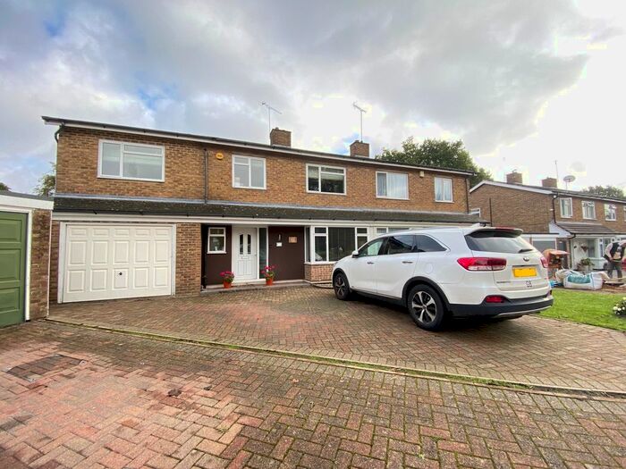 5 Bedroom Property To Rent In Northridge Way, Hemel Hempstead, HP1