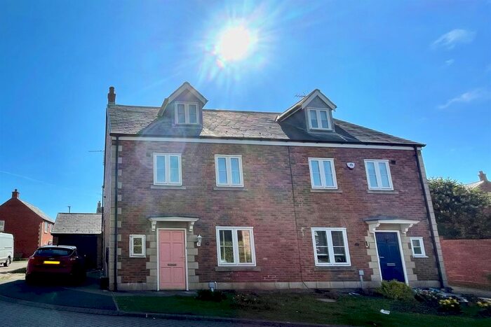 4 Bedroom Semi-Detached House To Rent In Anvil Close, Elton, Chester, CH2