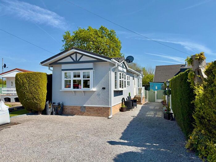 2 Bedroom Detached House For Sale In Millfield Park, Old Tupton, Chesterfield, S42