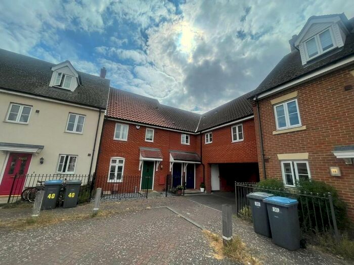 2 Bedroom Flat To Rent In Turing Court, IP5