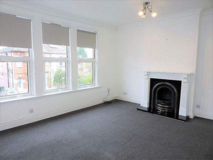 1 Bedroom Flat To Rent In Cambridge Road, New Malden, KT3