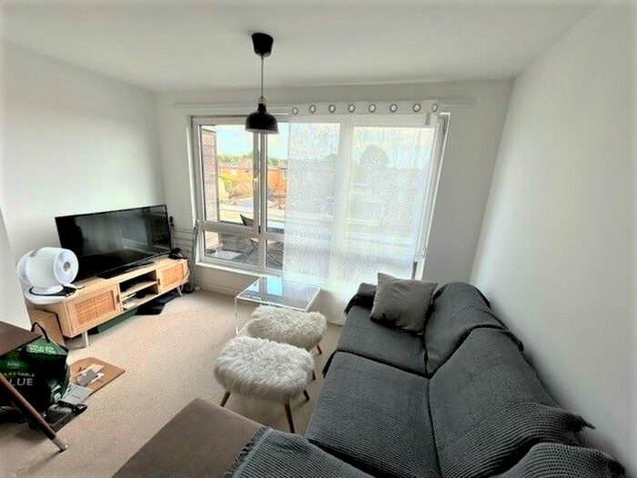 1 Bedroom Flat To Rent In Effra Parade, Brixton, London, SW2