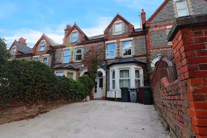 2 Bedroom Flat To Rent In Reading, Berkshire, RG2