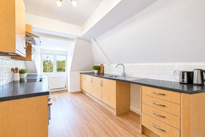 2 Bedroom Apartment To Rent In London Road, East Grinstead, West Sussex, RH19