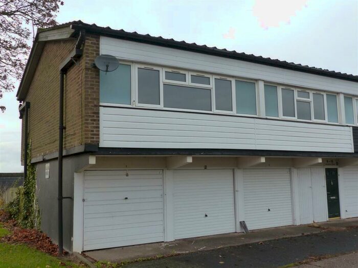 2 Bedroom Apartment To Rent In Lakedown Close, Druid Heath, Birmingham, B14