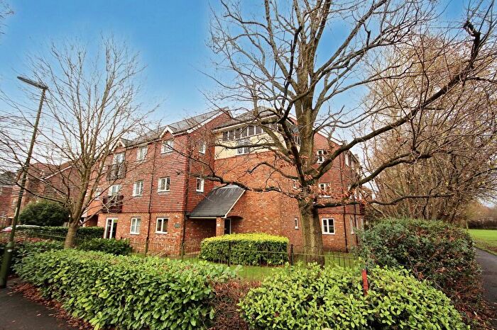 2 Bedroom Apartment To Rent In Pondtail Close, Horsham, RH12