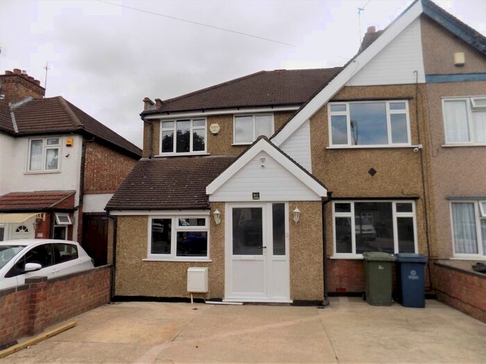 4 Bedroom Terraced House To Rent In Boxtree Lane, Harrow, HA3