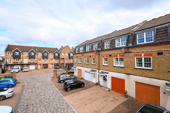 3 Bedroom Town House For Sale In Pierpoint Mews, Eastbourne, BN23