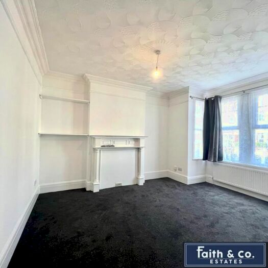 2 Bedroom Flat To Rent In Camborne Avenue, London, W13