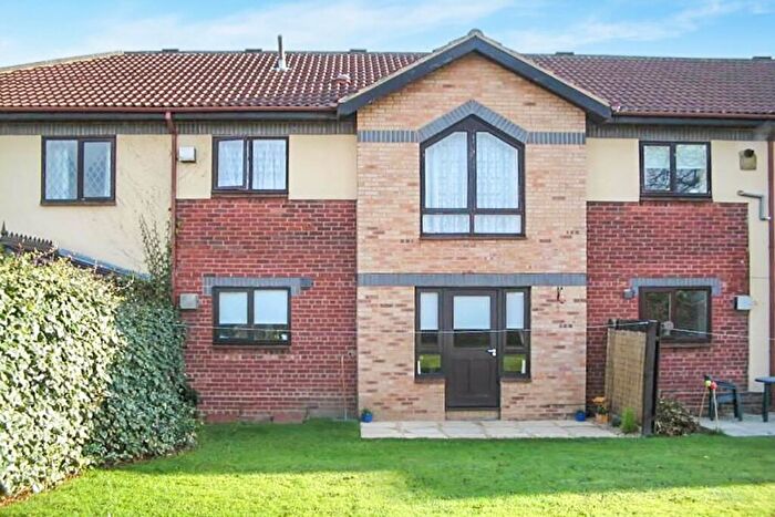 1 Bedroom Apartment To Rent In Airedale Court, Leeds, West Yorkshire, LS14