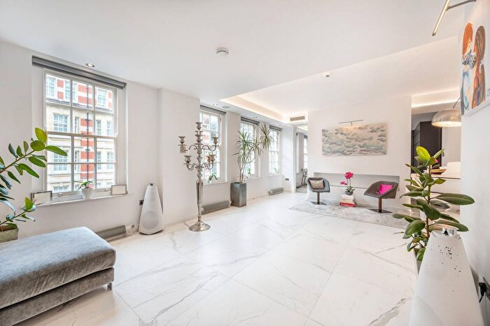 4 Bedroom Flat To Rent In Seymour Street, Hyde Park Square, London, W2