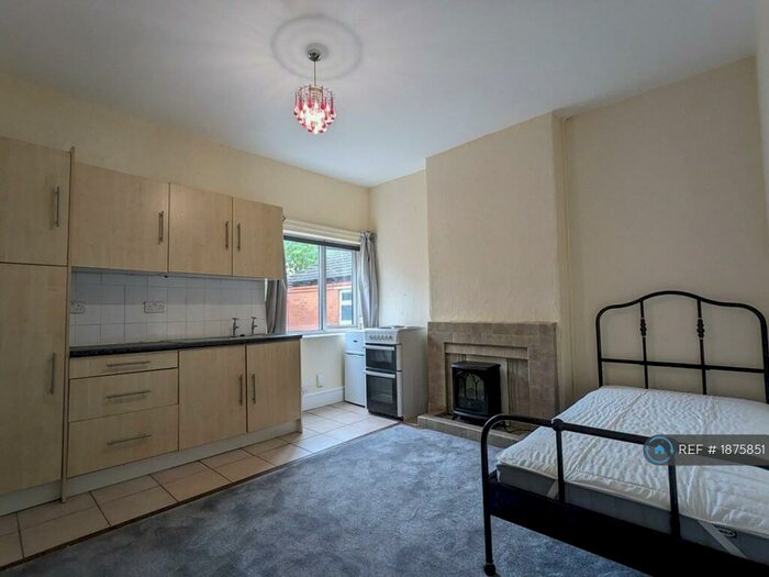 Studio To Rent In Drayton Rd, Kings Heath, B14