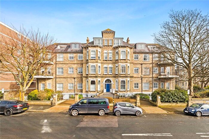 2 Bedroom Apartment For Sale In Eaton Gardens, Hove, East Sussex, BN3