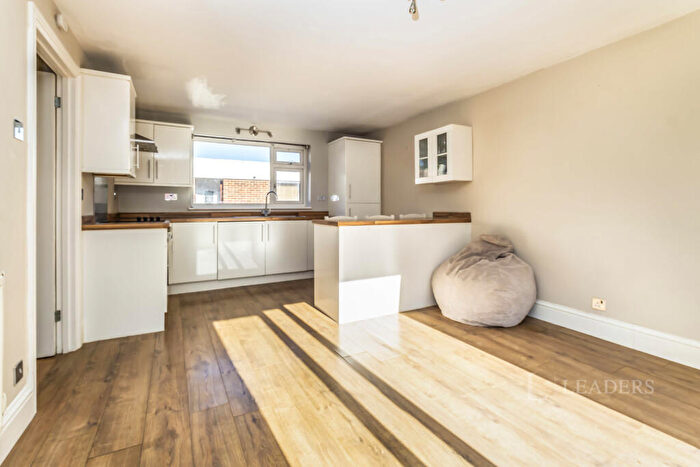 1 Bedroom Flat To Rent In Cascades, Court Wood Lane, Croydon, CR0