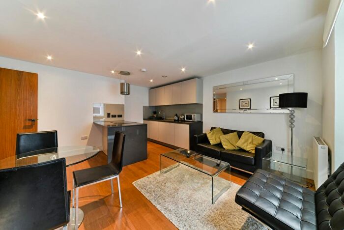 1 Bedroom Flat To Rent In Crawford Building, Whitechapel High Street, Aldgate, London, E1