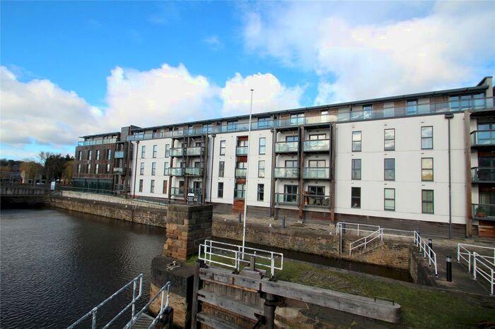 2 Bedroom Flat To Rent In Hebble Wharf, Navigation Walk, Wakefield, WF1