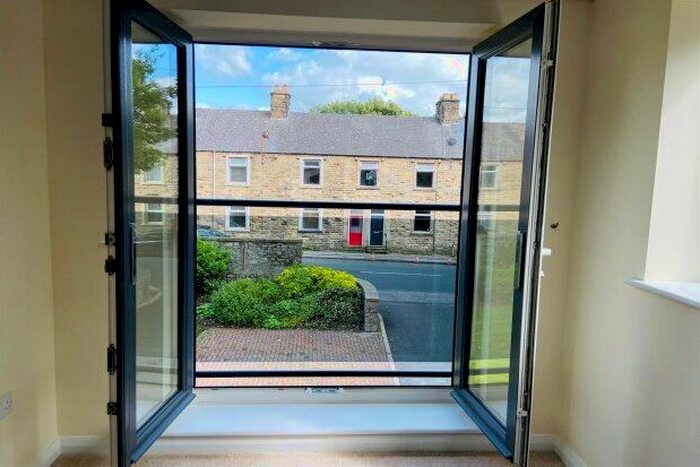 1 Bedroom Flat To Rent In Lancaster Road, Carnforth, LA5