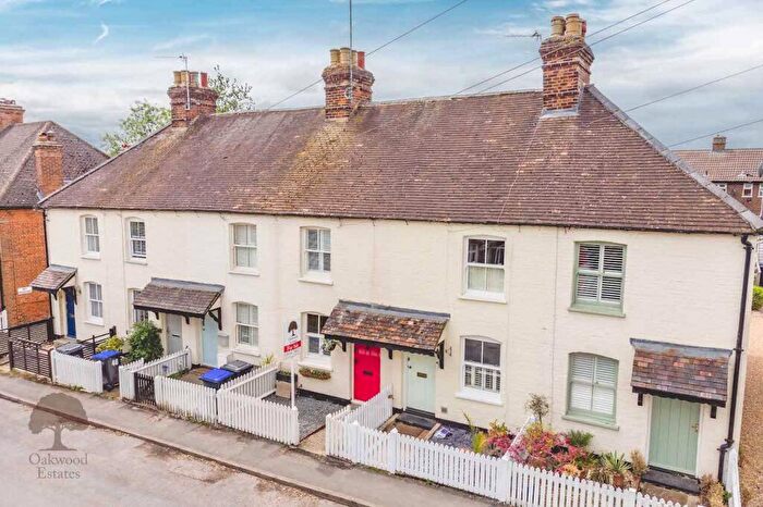 2 Bedroom Terraced House For Sale In Lakes Lane, Beaconsfield, HP9