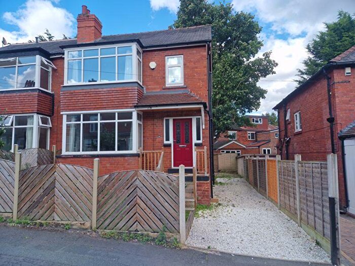 3 Bedroom Semi Detached House For Sale In Headingley Mount, Leeds, LS6