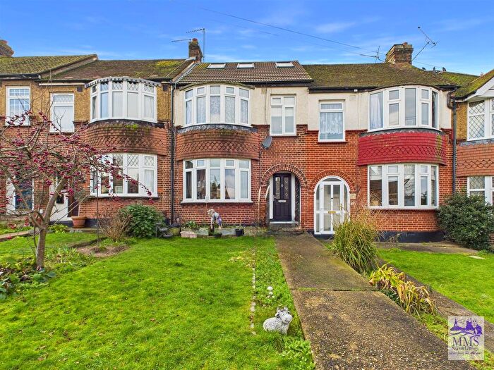 4 Bedroom Terraced House For Sale In Cooling Road, Frindsbury Rochester, ME2