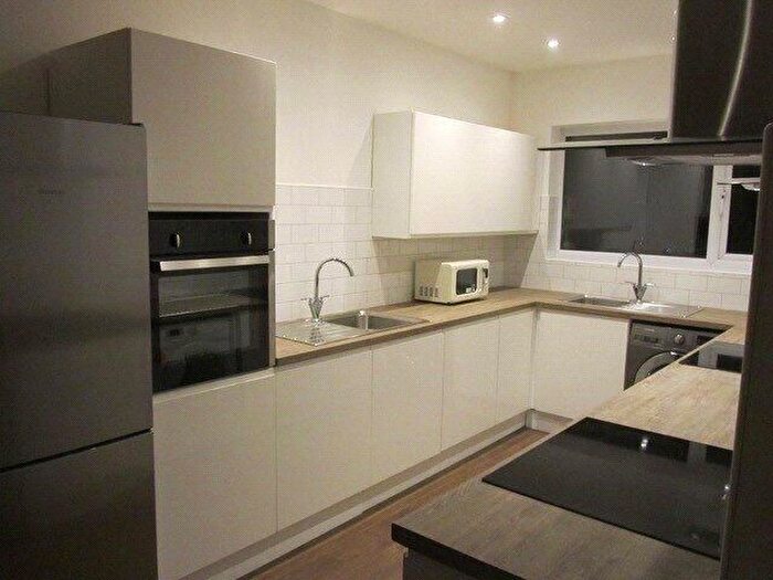 1 Bedroom Semi-detached House To Rent In Fishponds Road, Bristol, BS16