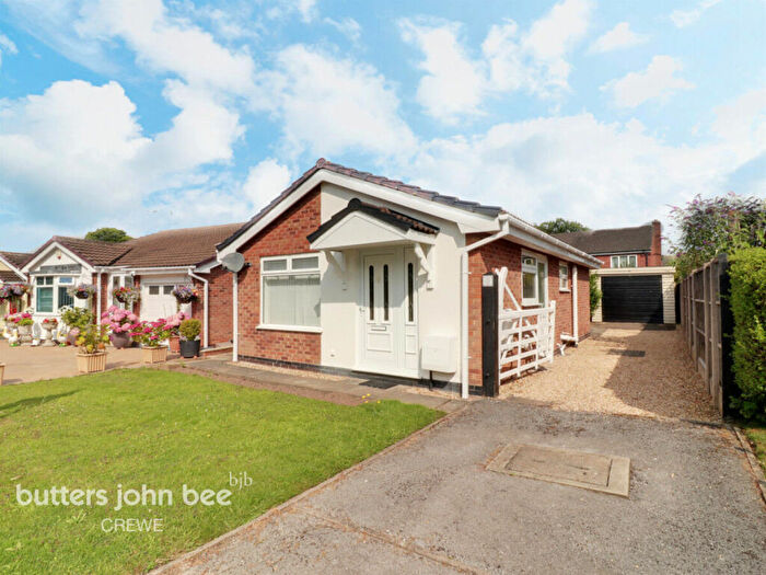 2 Bedroom Detached Bungalow For Sale In Tilstone Close, Crewe, CW2