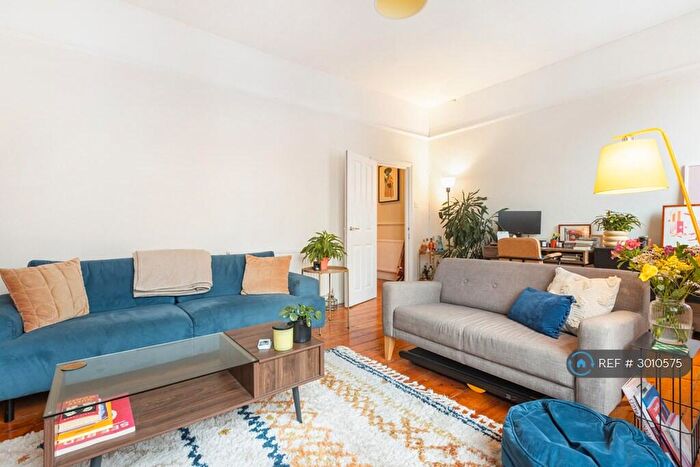 2 Bedroom Flat To Rent In Deronda Road, London, SE24