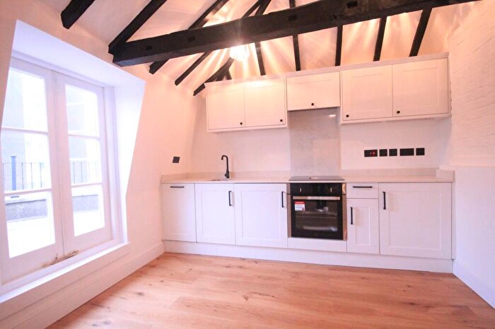 1 Bedroom Flat To Rent In Old House, Shenfield Road, Brentwood, Essex, CM15
