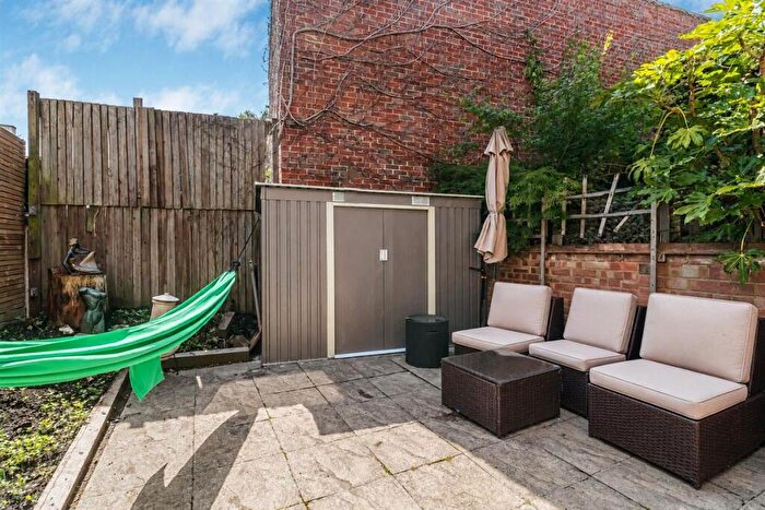 2 Bedroom Flat For Sale In St. Johns Avenue, NW10