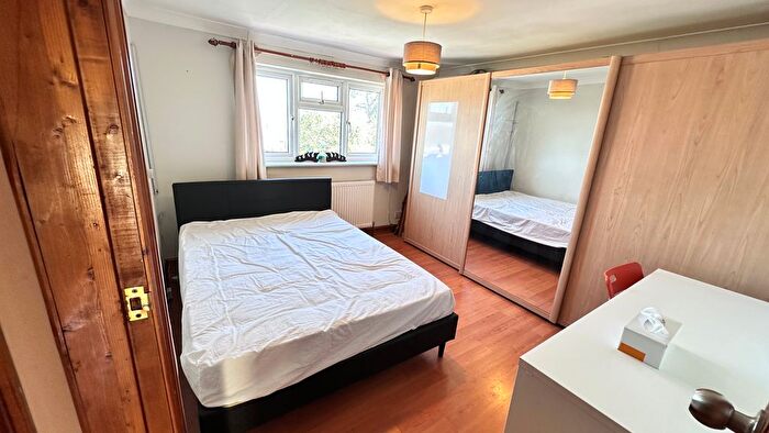 Studio To Rent In East Court, Wembley, HA0