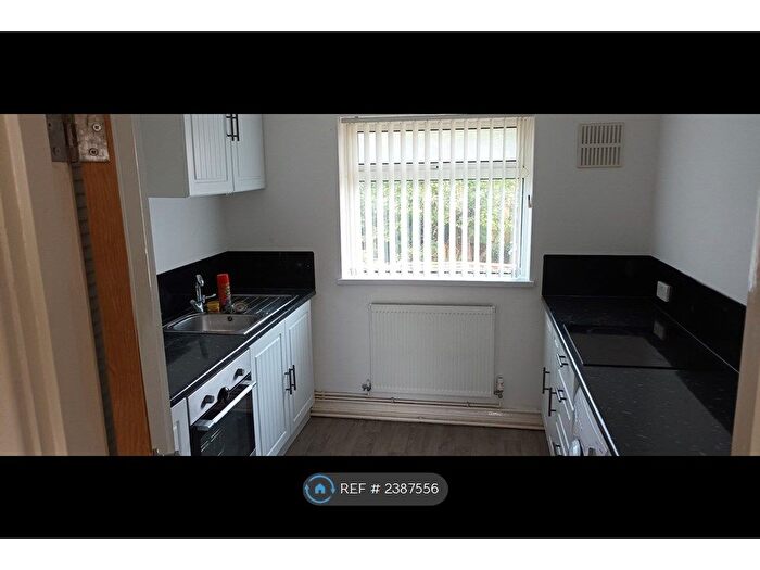 2 Bedroom Maisonette To Rent In Brackenwood Rd, Burton On Trent, DE15