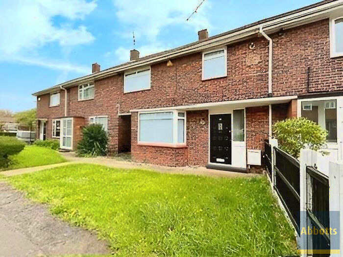 3 Bedroom House To Rent In Fryerns, Basildon, SS14