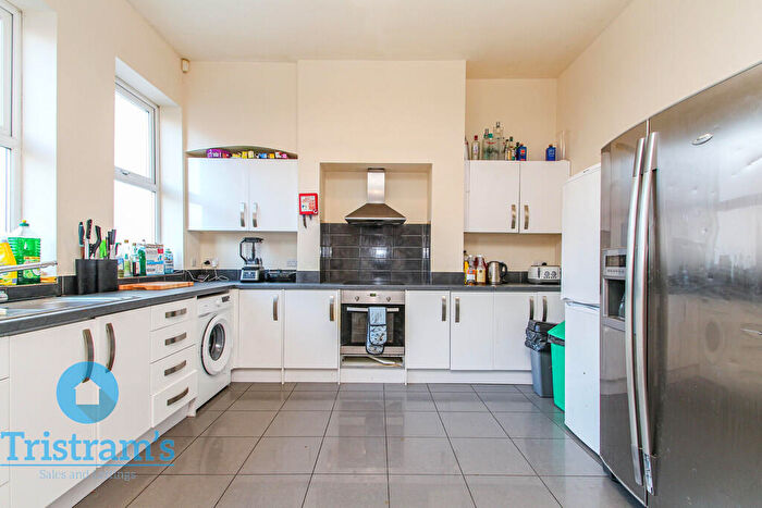 10 Bedroom Semi-Detached House To Rent In Talbot Street, Nottingham, NG1