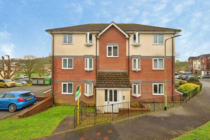 2 Bedroom Flat For Sale In The Limes, Plymouth, Devon, PL6
