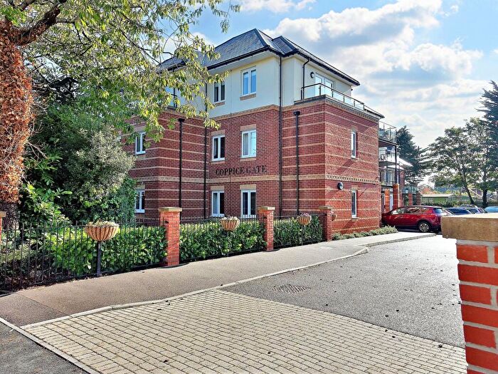 2 Bedroom Flat For Sale In Beaulieu Road, Dibden Purlieu, SO45