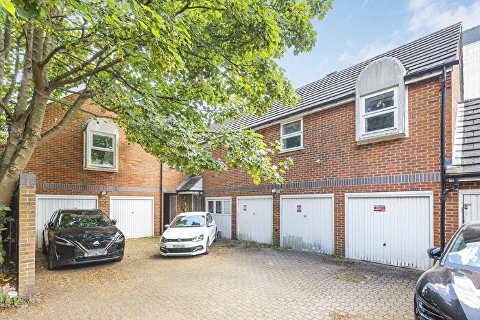 2 Bedroom Property To Rent In Manor Vale, Boston Manor Road, Brentford, TW8