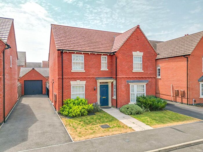 4 Bedroom Detached House For Sale In Gilliflower Way, Nuneaton, CV11