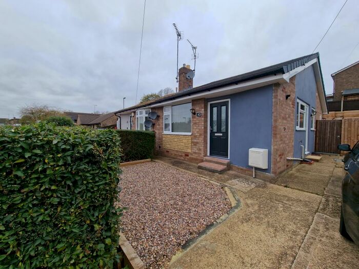 2 Bedroom Bungalow To Rent In Ashfield Avenue, Raunds, Wellingborough, NN9