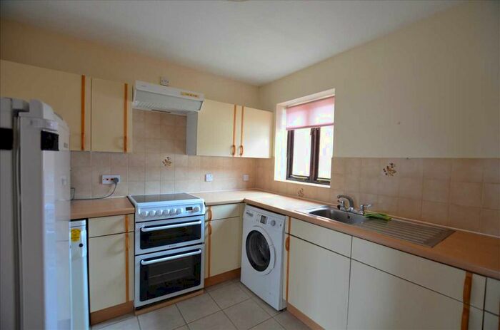 2 Bedroom Flat To Rent In Thrush Court, Falcon Way, Colindale, NW9