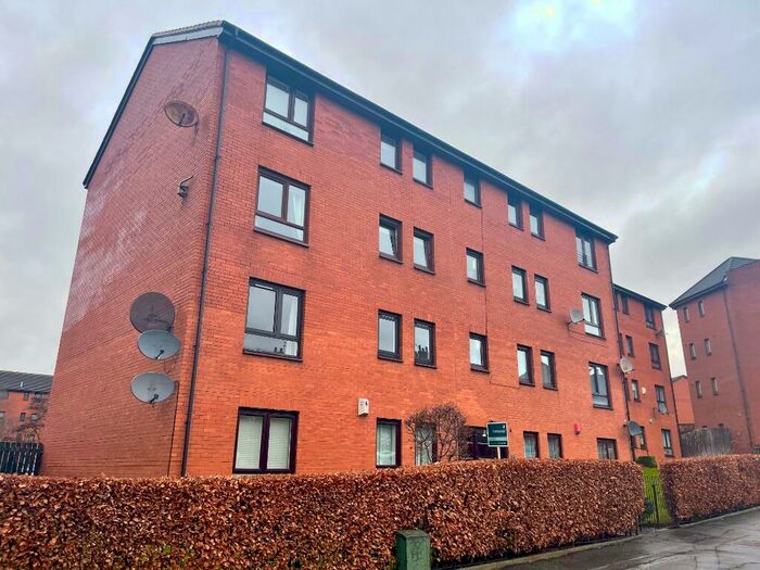 2 Bedroom Flat To Rent In Cathcart Road, Rutherglen, South Lanarkshire, G73