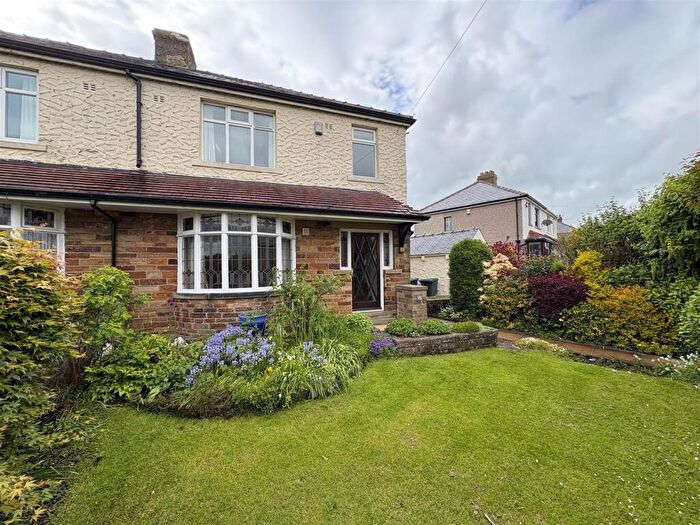 3 Bedroom Semi-Detached House For Sale In Uplands Avenue, Clayton Heights, BD13