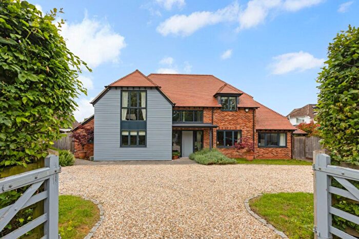 4 Bedroom Detached House For Sale In Bessels Way, Blewbury, Didcot, Oxfordshire, OX11