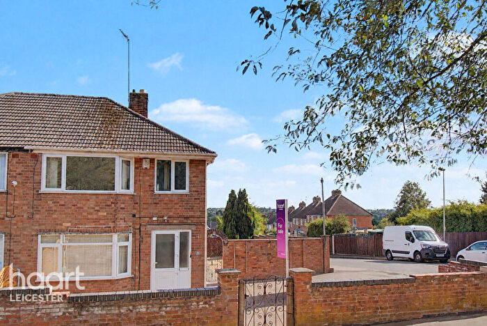 3 Bedroom Semi-Detached House For Sale In Keyham Lane, Leicester, LE5