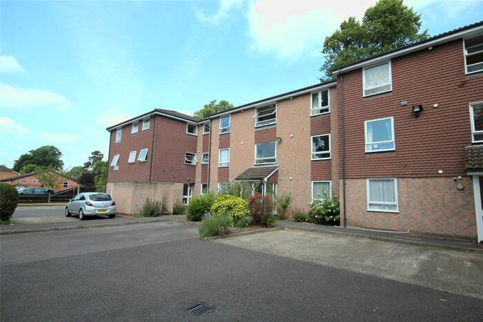 1 Bedroom Flat To Rent In Wellingtonia House, Church Road, Addlestone, Surrey, KT15