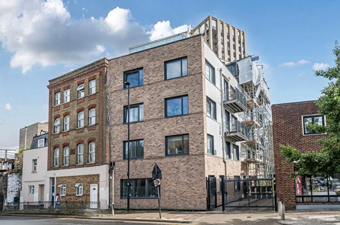 2 Bedroom Flat For Sale In Coldharbour Lane, London, SW9