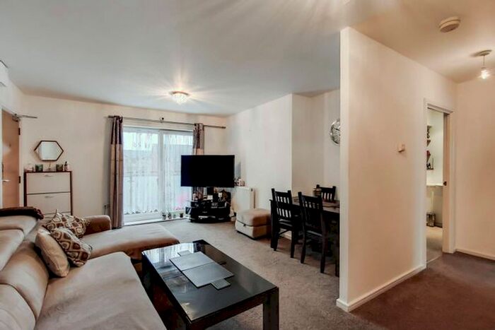 2 Bedroom Flat To Rent In Clark Grove, Loxford, Ilford, IG3