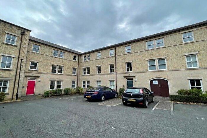 2 Bedroom Flat To Rent In Henry Street, Lancaster, LA1