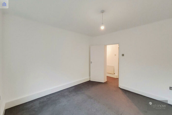 1 Bedroom Apartment To Rent In St. Ann's Road, London, N15