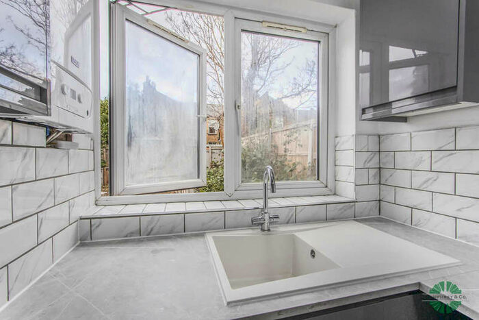 2 Bedroom Flat To Rent In Claude Road, London, E10